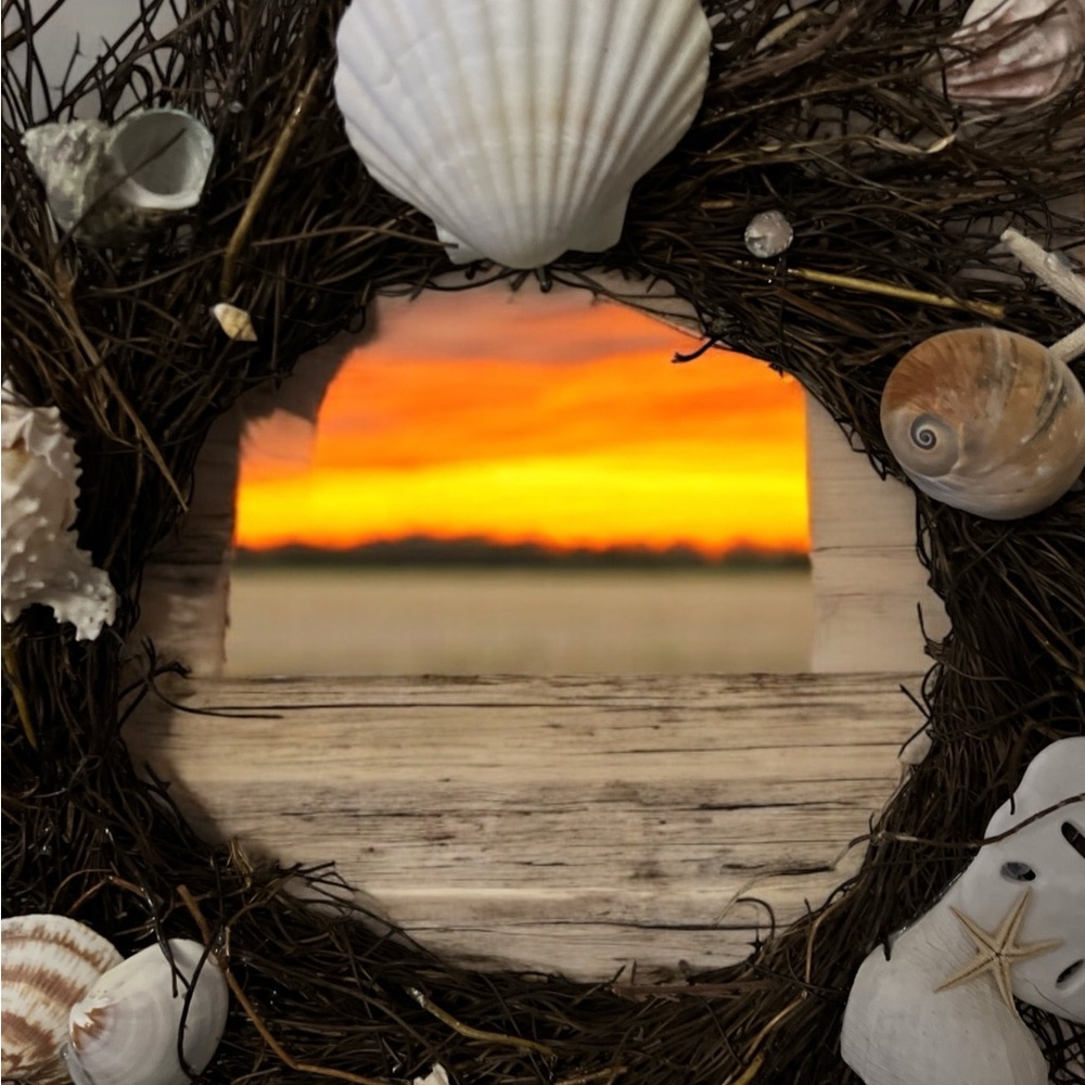 Seashell Wreath 18 Inch - Picture 2 of 2